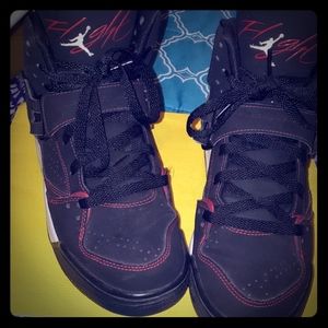 Jordans black/white/red